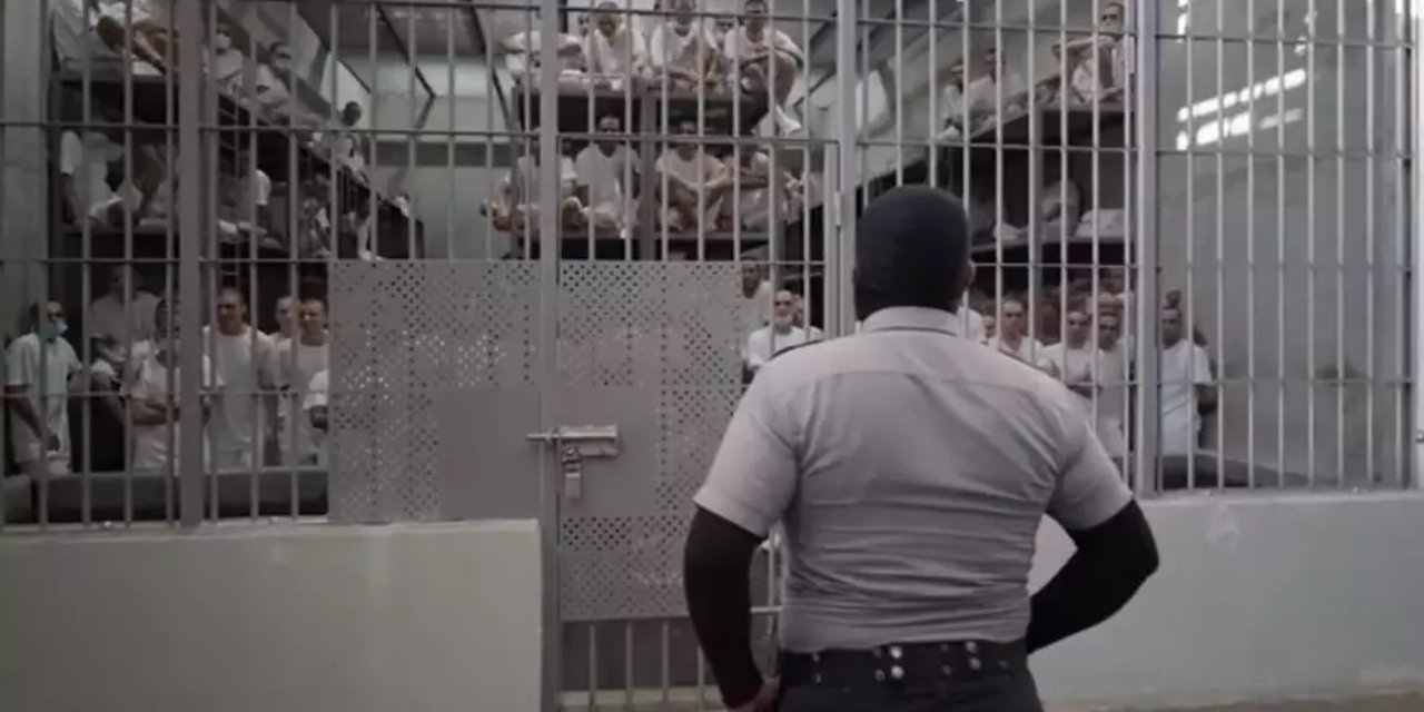 5 yıldızlı hapishanede insanlık dışı muamele