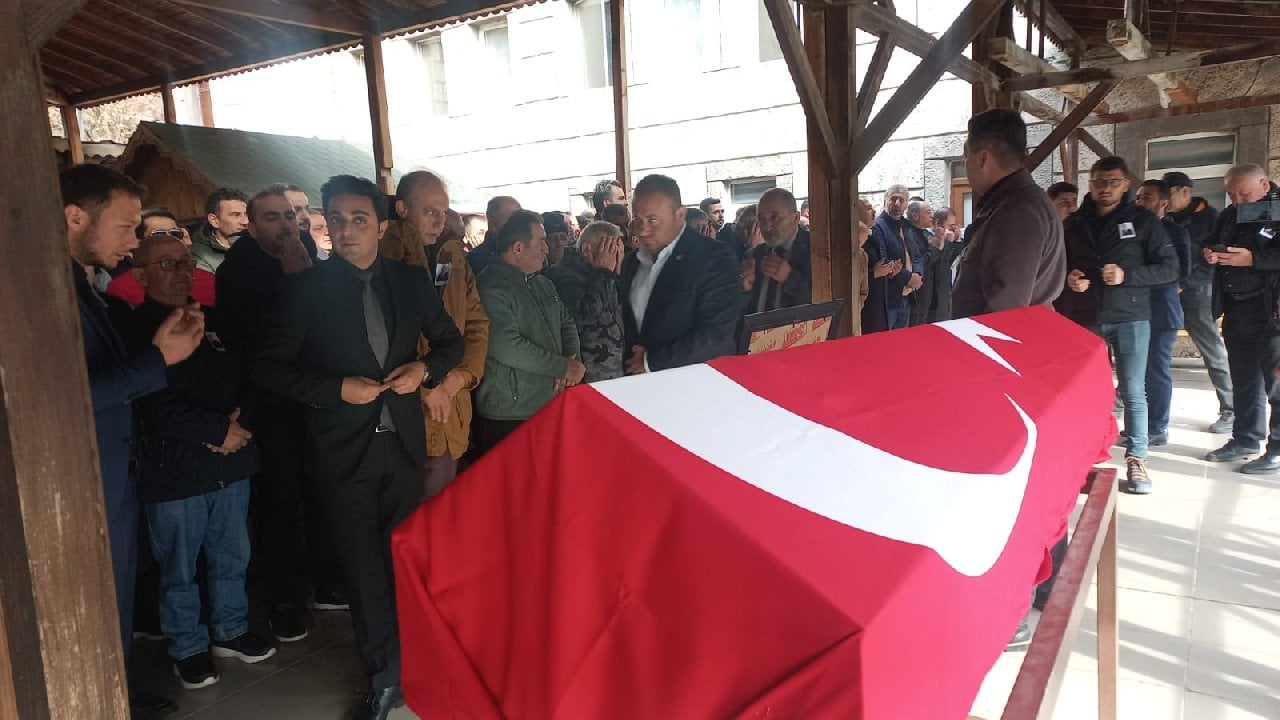 Gölette cansız bedeni bulunan eski AKP'li Azdavay Belediye Başkanı, son yolculuğuna uğurlandı