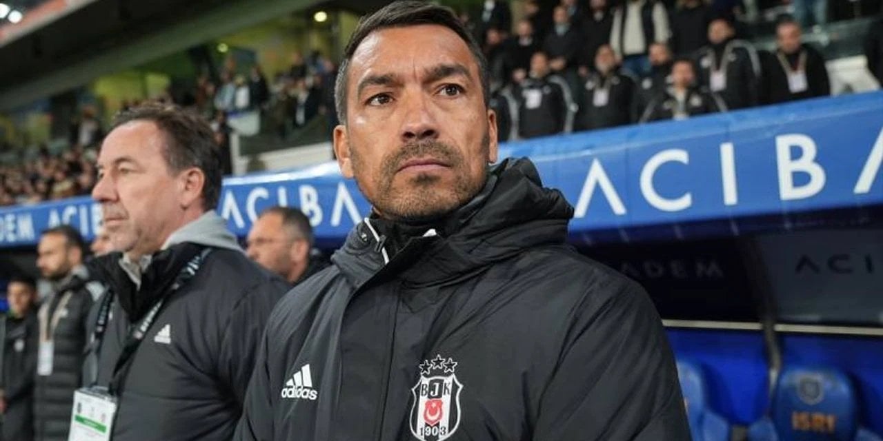 Beşiktaş'ın Van Bronckhorst kararı belli oldu