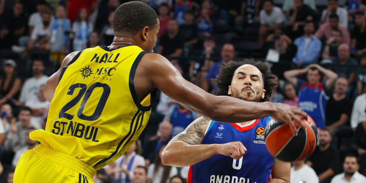 Süper Lig'de Fenerbahçe Beko Anadolu Efes derbisi