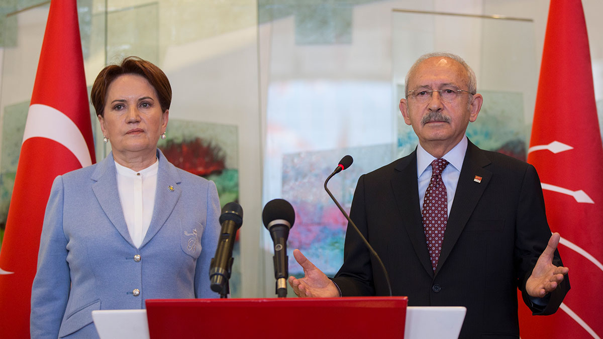 Akşener: Erdoğan,  cumhurbaşkanlığı için tekrar aday olduğunda kulağı kopar