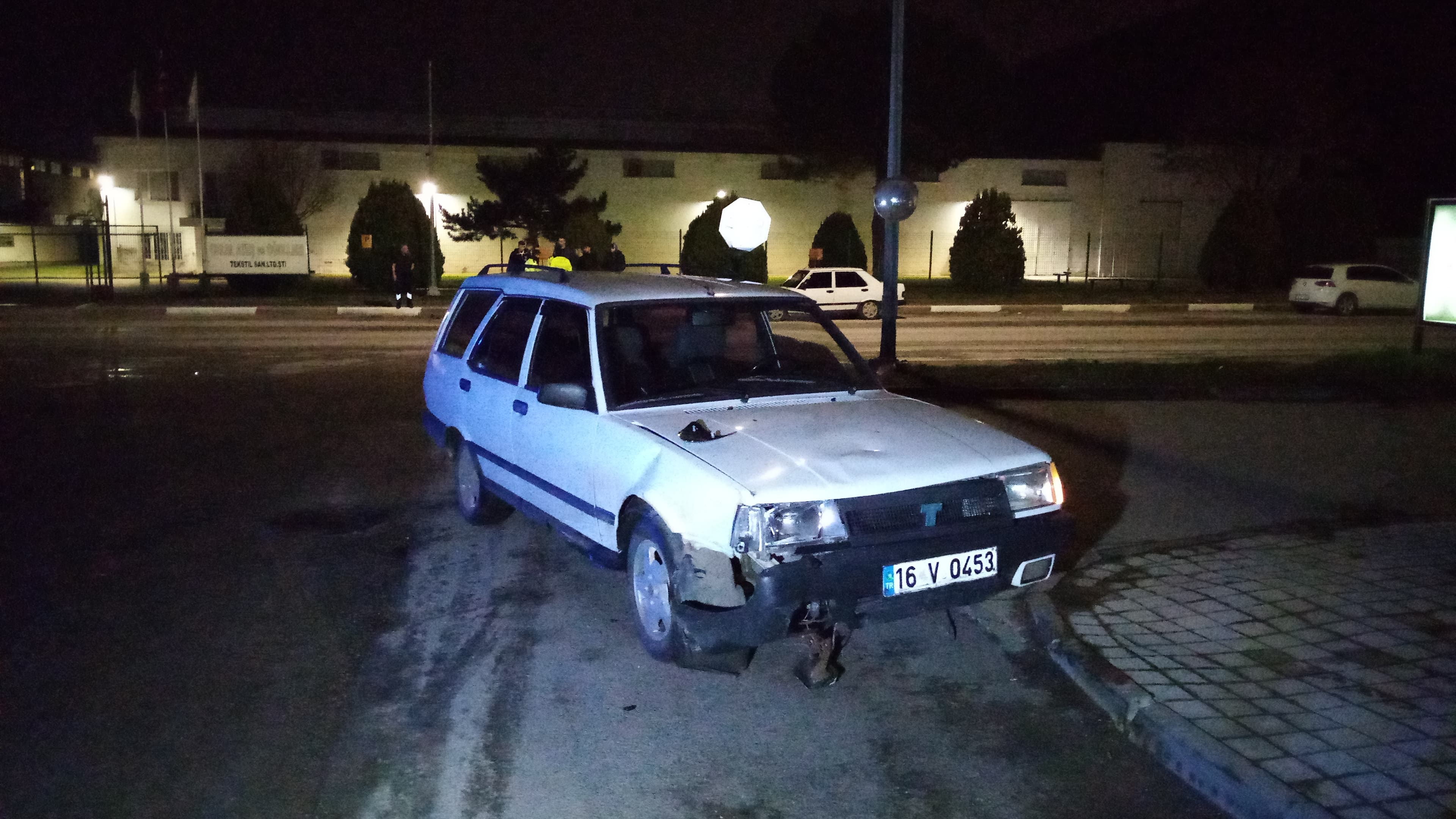 Bursa'da otomobille motosiklet kaza yaptı: 1 yaralı