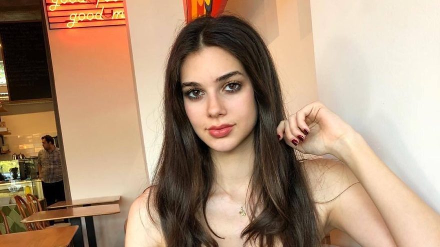 Deren Talu annesinin izinden gidiyor