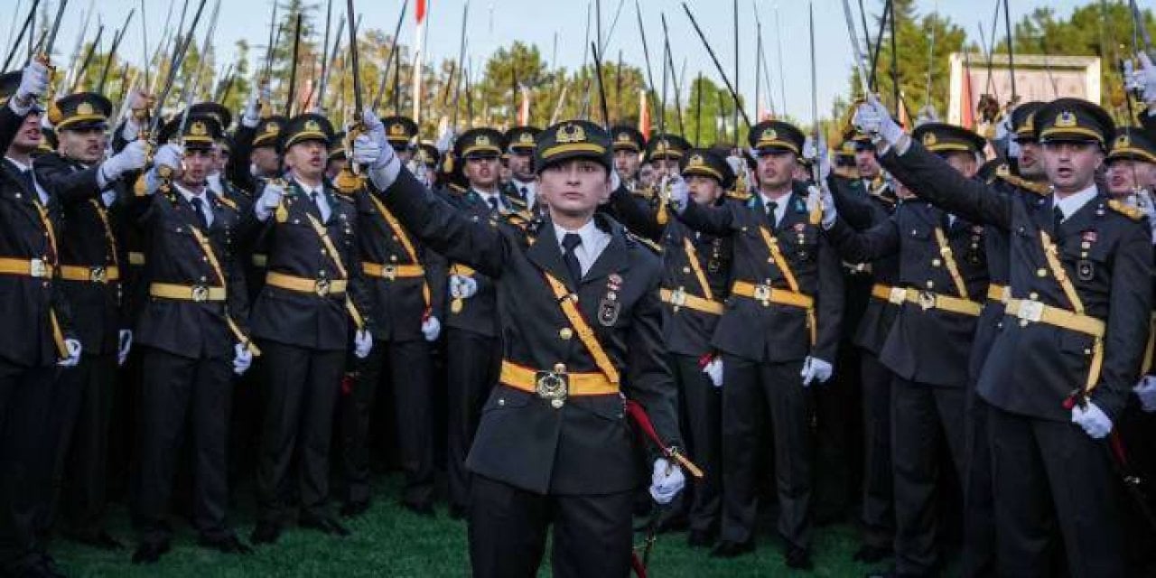 Teğmen Ebru'ya küfür etmişti. Şahıs hakkında yeni karar