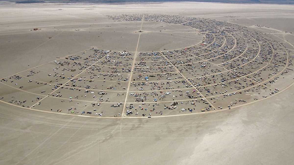 Trump'ın duvar sevdası bitmiyor! Sıradaki hedef Burning Man Festivali