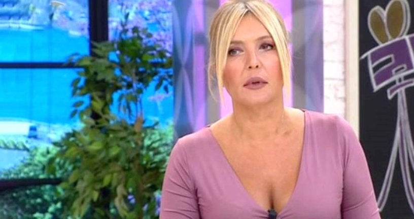 Seda Akgül bacak fotoğrafıyla olay oldu