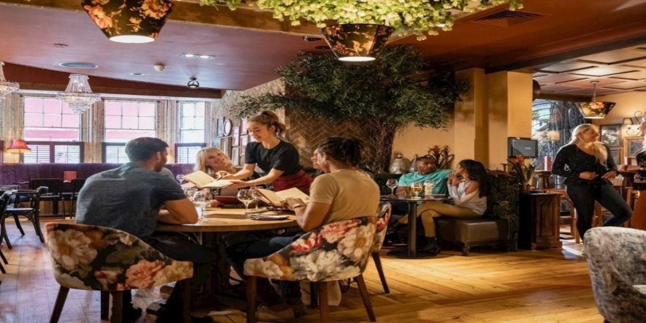 Yine Bir Restorasyon Rezaleti!