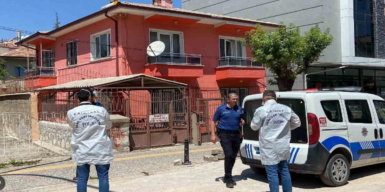 Yalnız yaşayan kadın evinde ölü bulundu