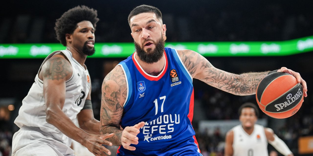 Anadolu Efes'e evinde Paris darbesi