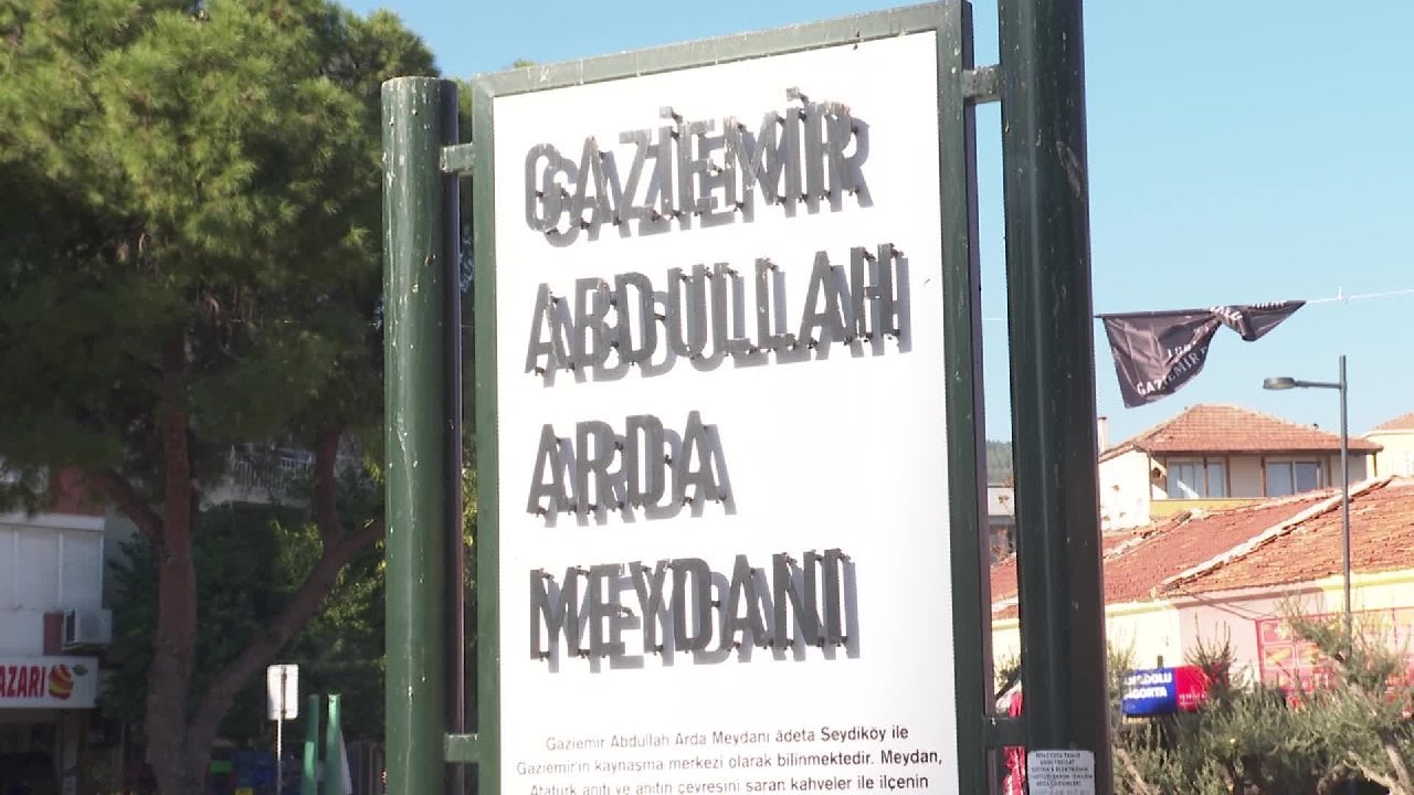 İzmir Büyükşehir Belediyesi Gaziemir'in simge meydanını yeniledi