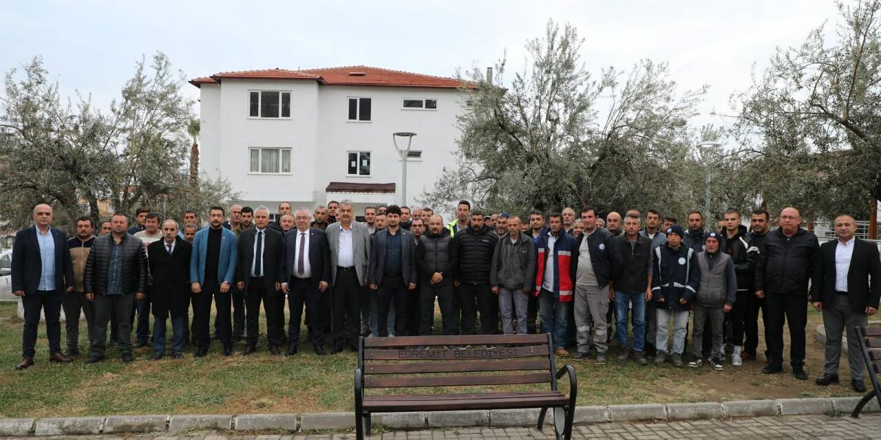 Edremit Belediyesi personelin geriye dönük alacaklarını ödedi