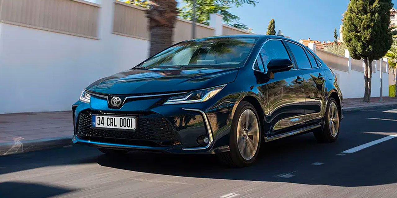 Toyota favori modellerine kampanya yaptı. Corolla'nın fiyatı 1 milyon 390 bin lira oldu