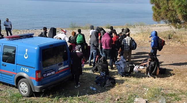 Çanakkale Ayvacık açıklarında 51 kaçak göçmen yakalandı