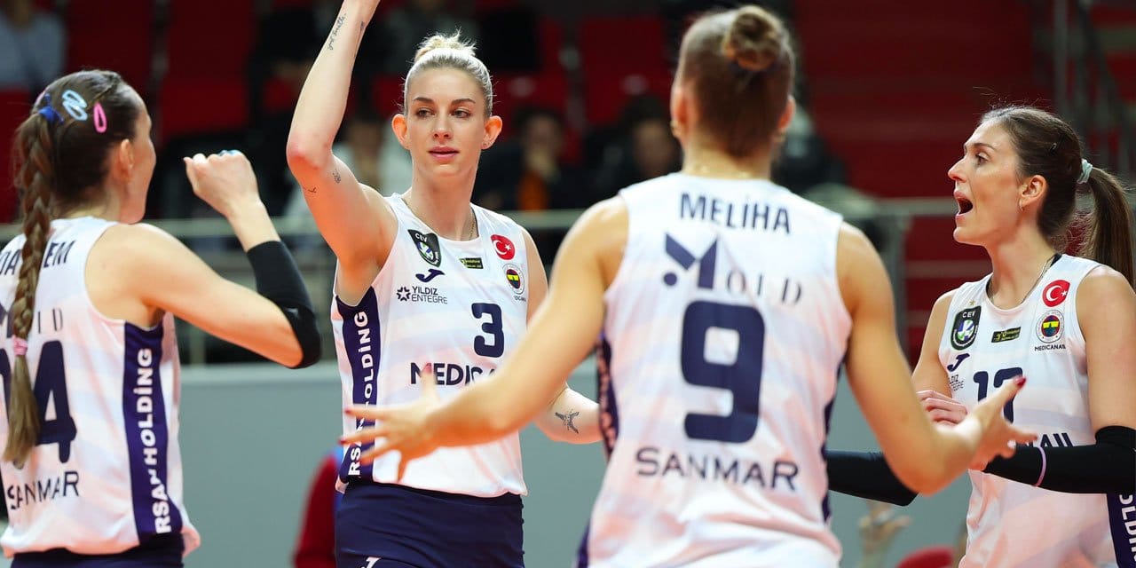 Fenerbahçe rahat kazandı. Eczacıbaşı'na yapıştı