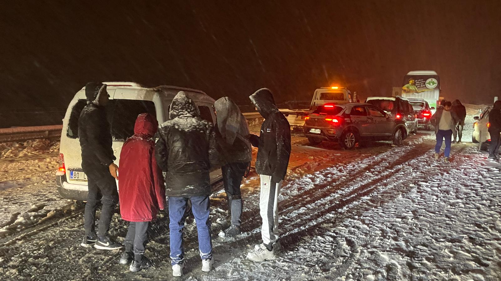 Anadolu Otoyolu'nun İstanbul yönü yeniden ulaşıma açıldı