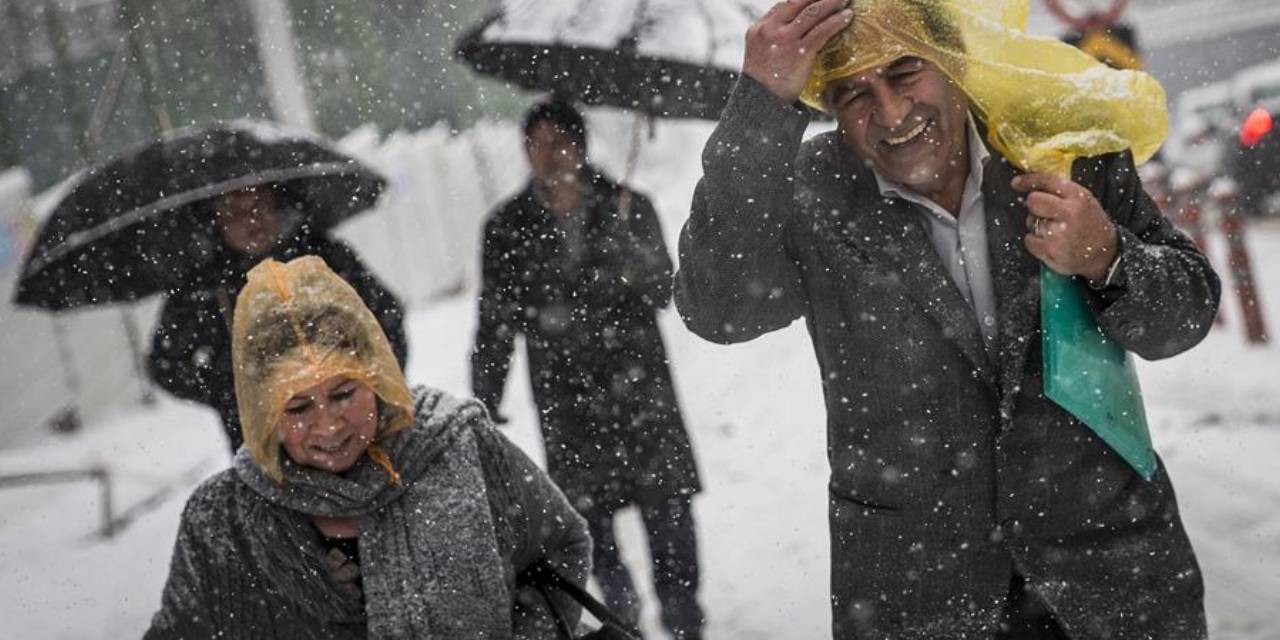 Meteoroloji'den 49 ile sarı ve turuncu alarm. Sağanak lodos ve kar