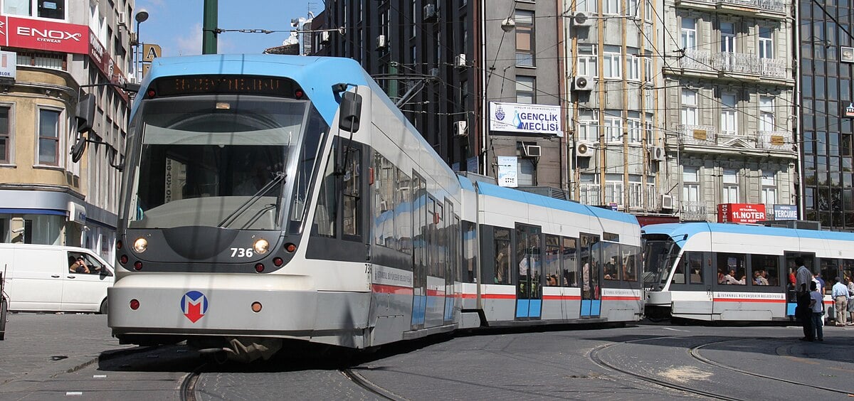 İstanbulluların dikkatine. Tramvay hattı ikiye bölündü