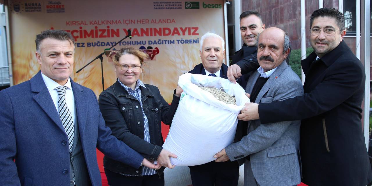 Bursa Büyükşehir Belediyesi’nden çiftçilere siyez buğdayı tohumu desteği