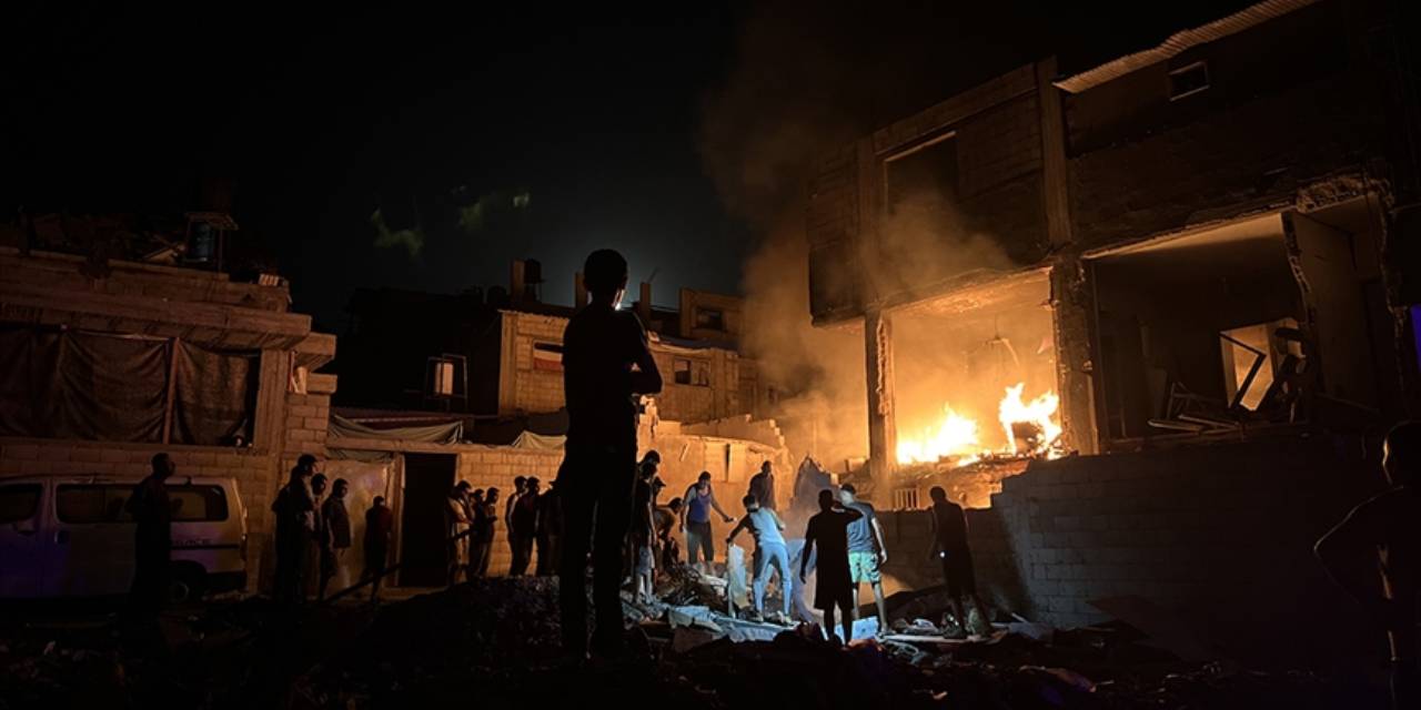 İsrail Gazze'ye saldırdı: 12 ölü