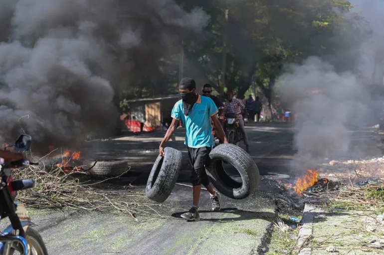 BM personelini Haiti'den tahliye etti. Çetelerin savaşı büyüyor