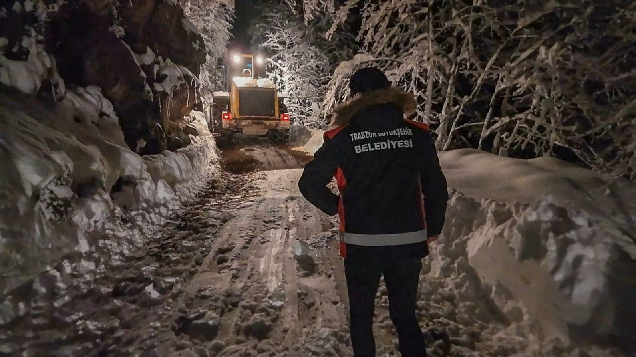 Yaylada mahsur kalan baba-oğul ve hayvanları kurtarıldı
