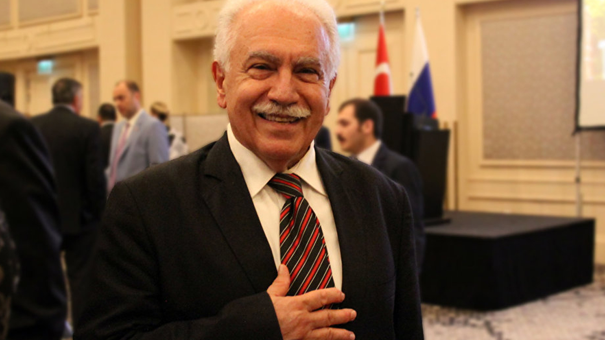 'Türkiye'nin en iyi yazarı', "Doğu Perinçek de rahat edecek" deyip bıraktığını duyurdu