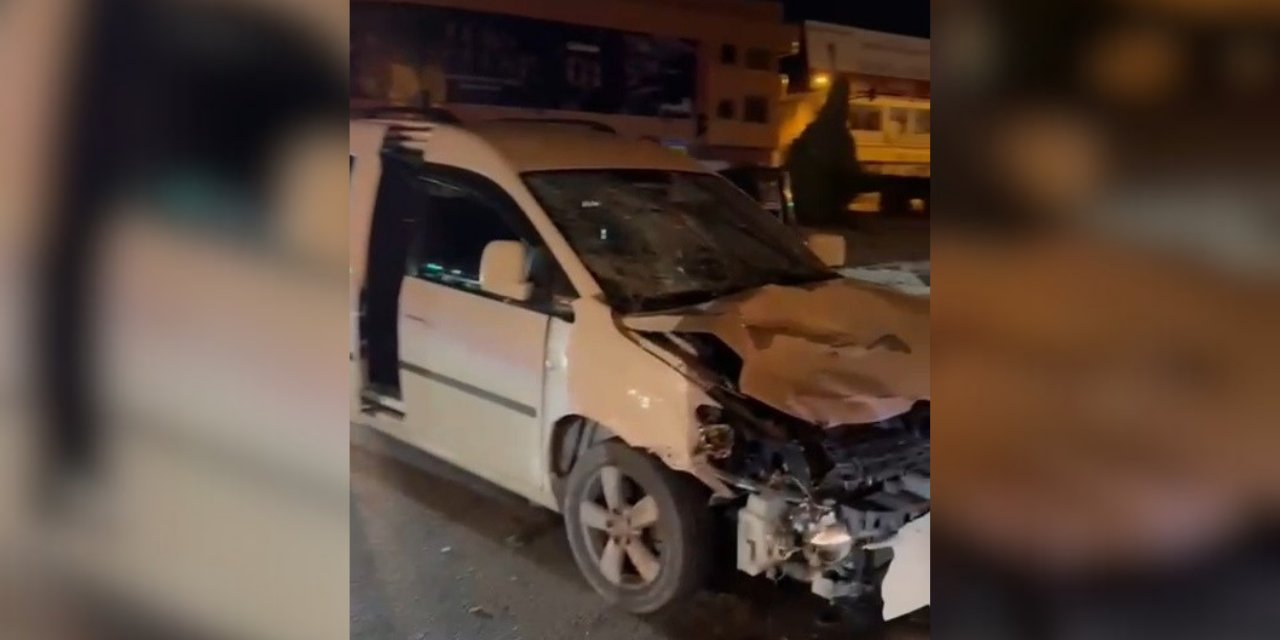 Kırmızı ışık ihlali yapan bisikletliye otomobil çarptı