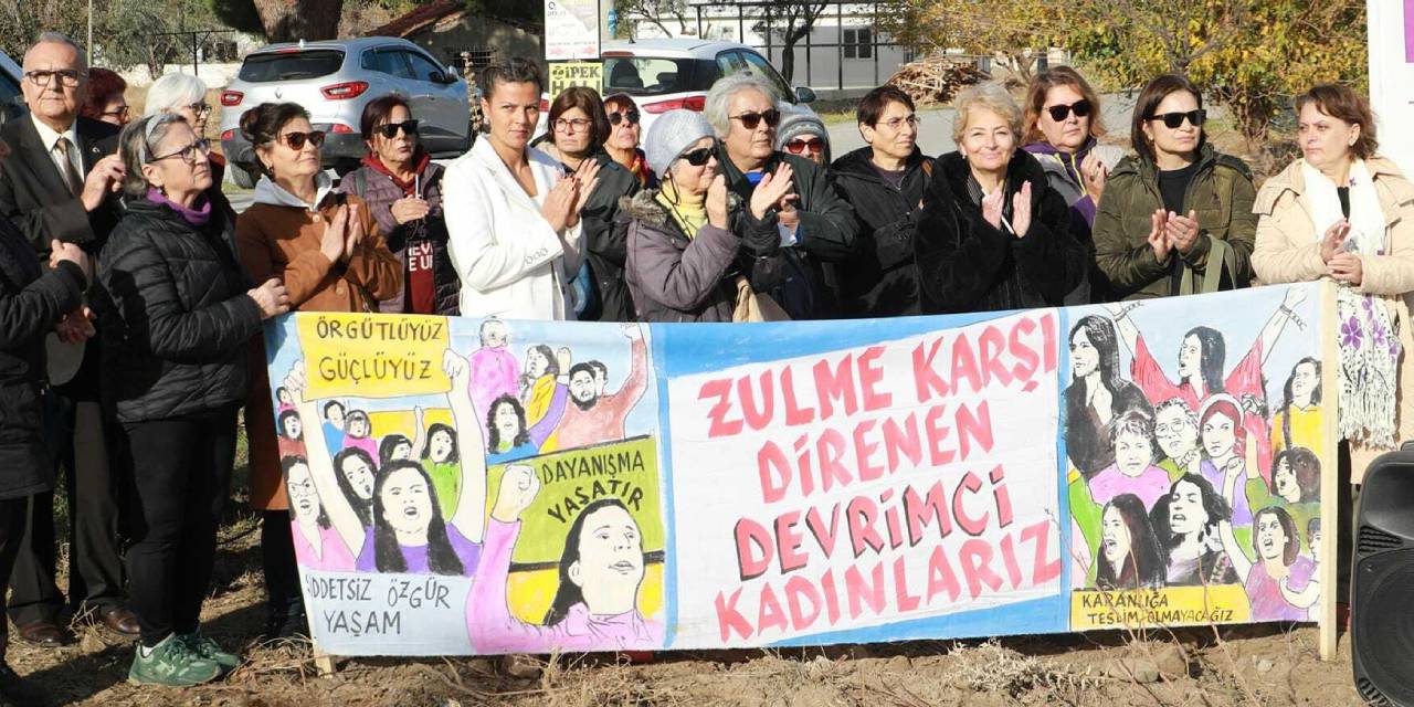 Balıkesir'de kadına yönelik şiddete karşı farkındalık etkinlikleri düzenlendi