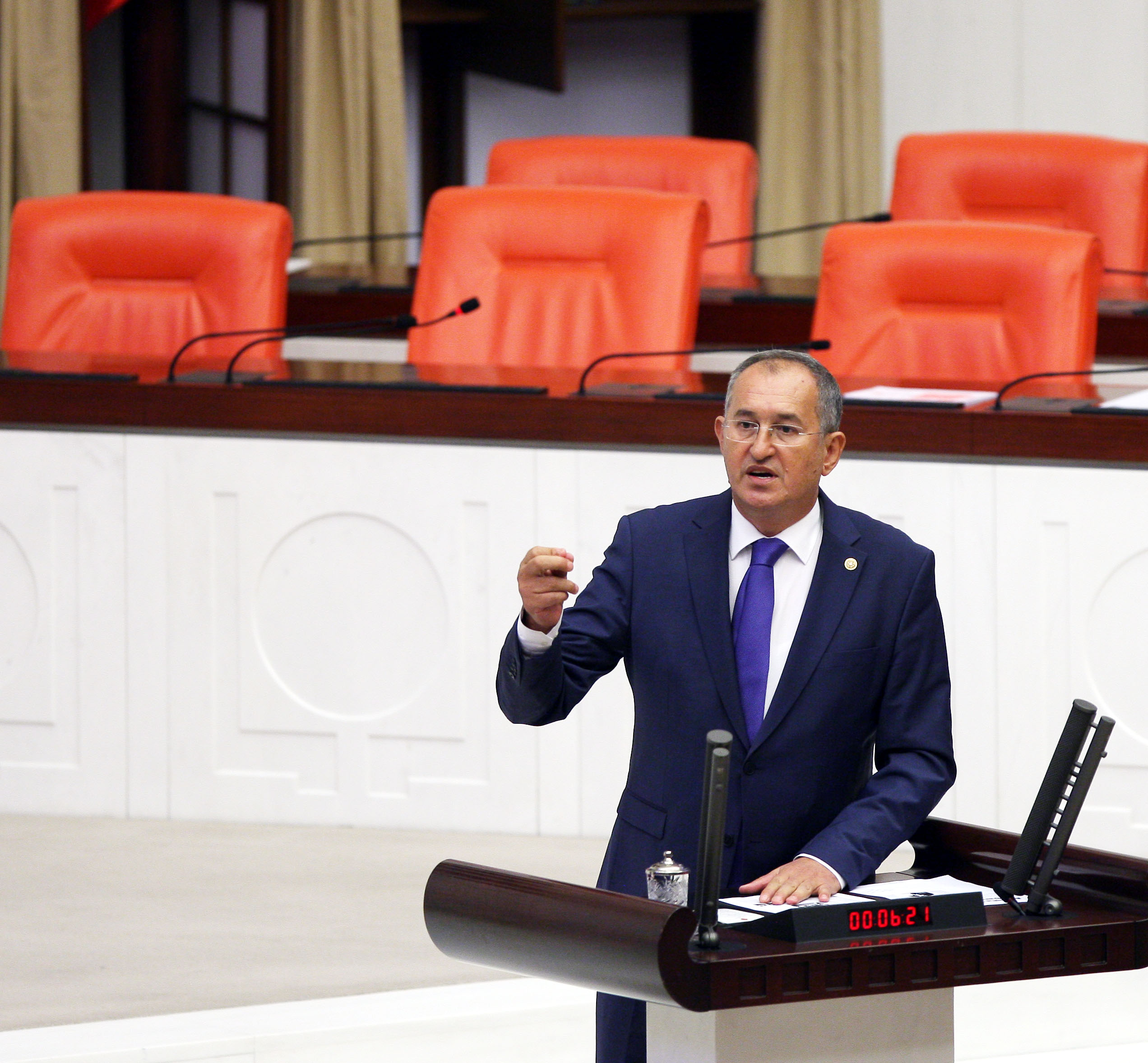 CHP’li Sertel vergisiz ithalatı Meclis’e taşıdı