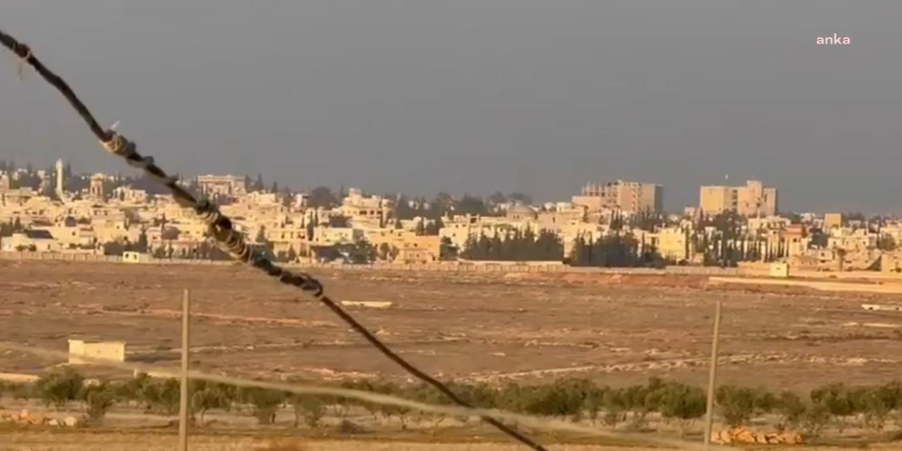 Suriye'deki muhalif grupların Halep merkezine ulaştığı bildirilirken Halep havalimanı kapatıldı