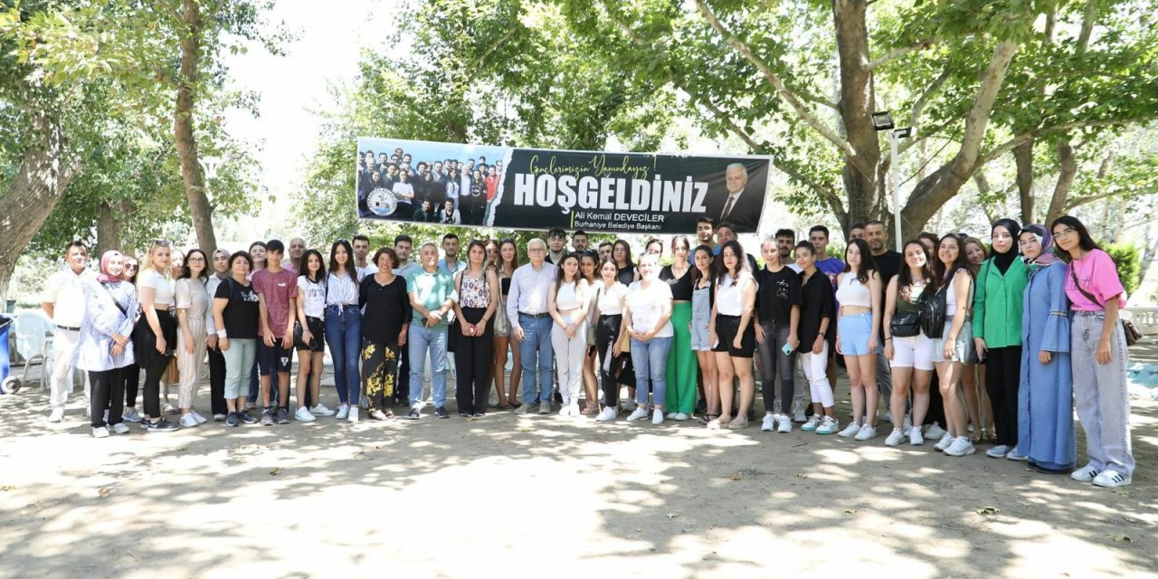 Üniversite öğrencilerine geri ödemesiz burs