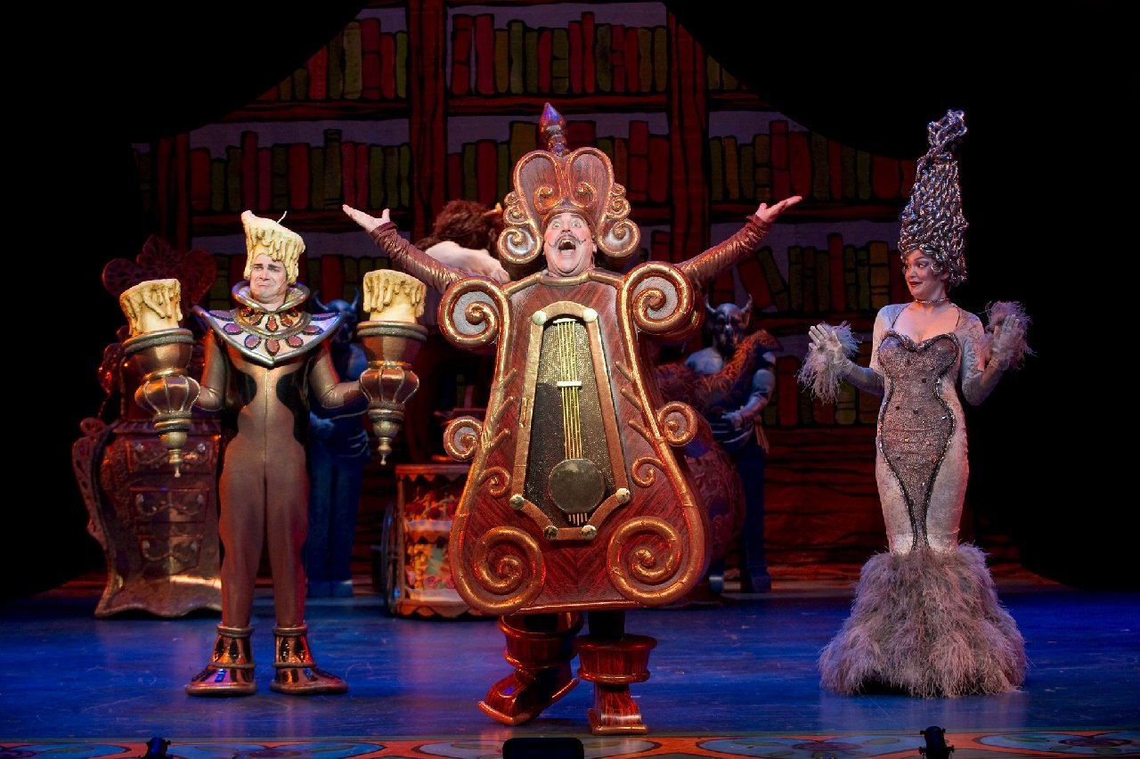 Ünlü oyuncu hayatını kaybetti: Sahnede son nefesini verdi