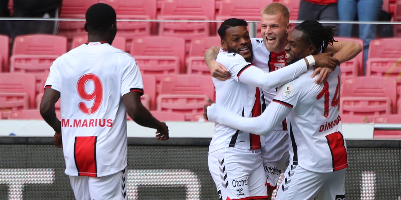 Samsunspor Bodrum FK'ya gol oldu yağdı