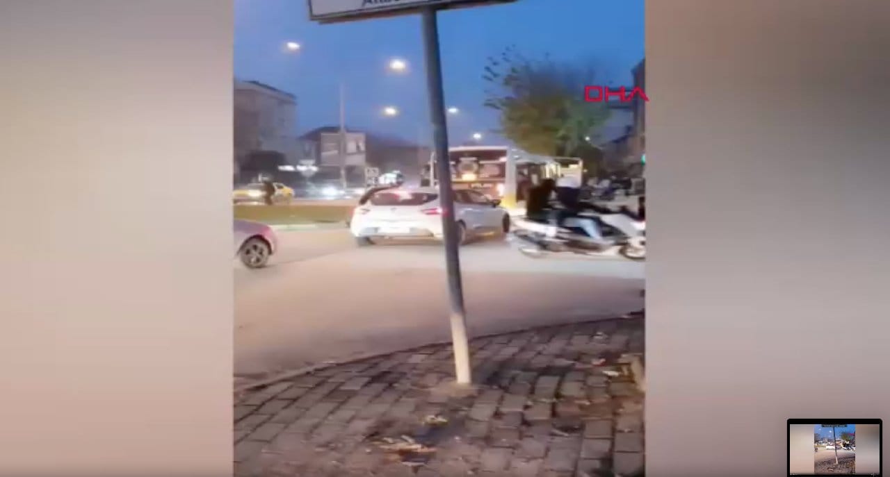 Bursa'da yol verme tartışması kameralara yansıdı