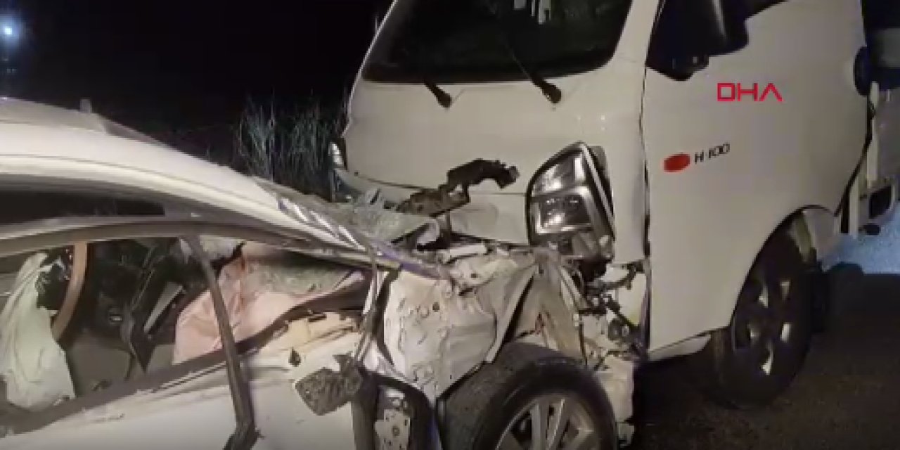 Polis memuru çift kazada yaralandı