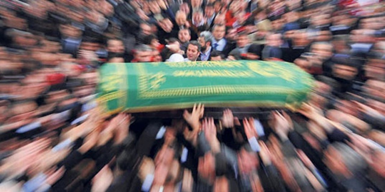 Ünlü gazeteci hayatını kaybetti. Açıklamalar peş peşe geldi