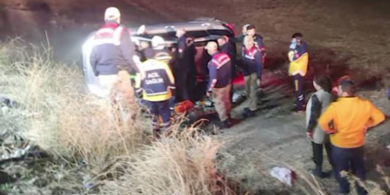 Otomobil devrildi sürücü yaralandı