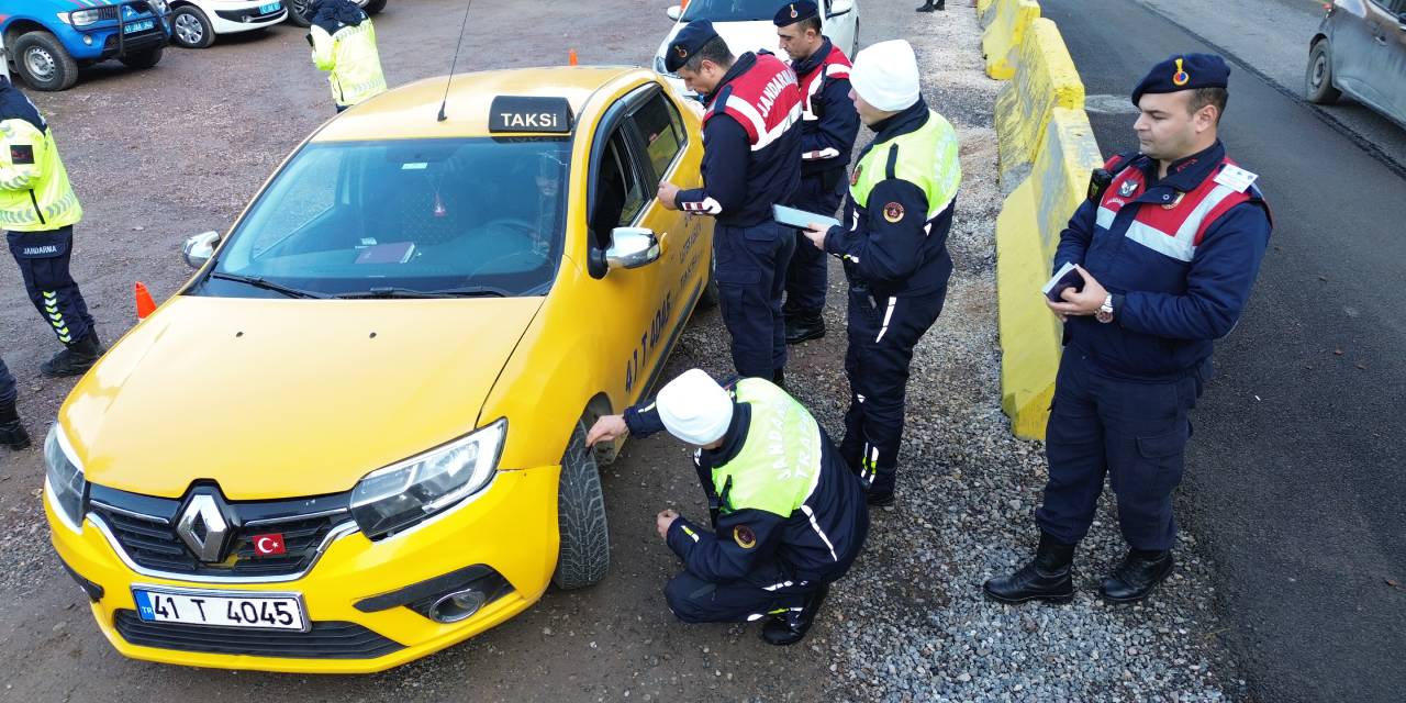 Jandarmadan zorunlu kış lastiği denetimi