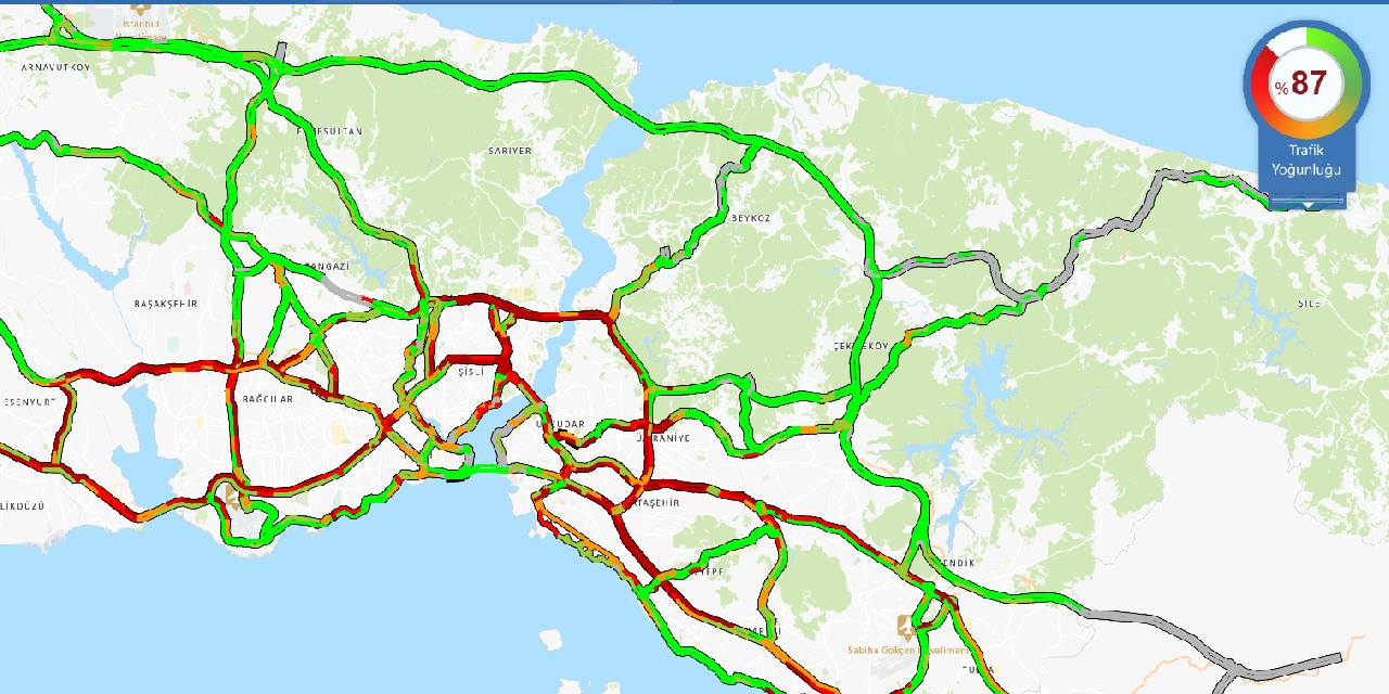 İstanbul'da trafik felç oldu. Eve gitme çilesi başladı