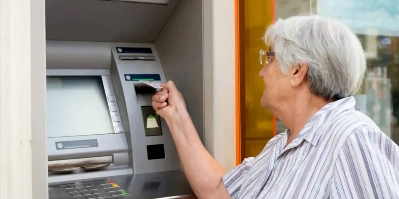 Emeklilere seyyanen zam açıklaması