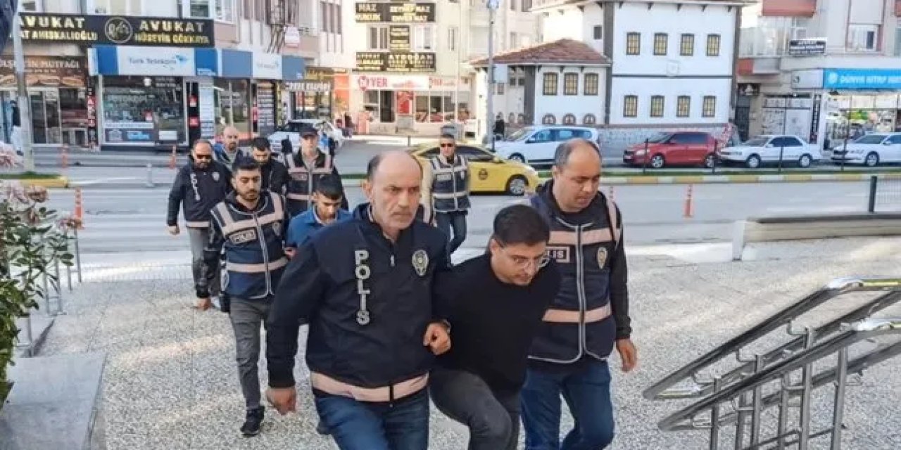 Çorum'da dolandırıcılık yapıp İstanbul'da yakalandılar