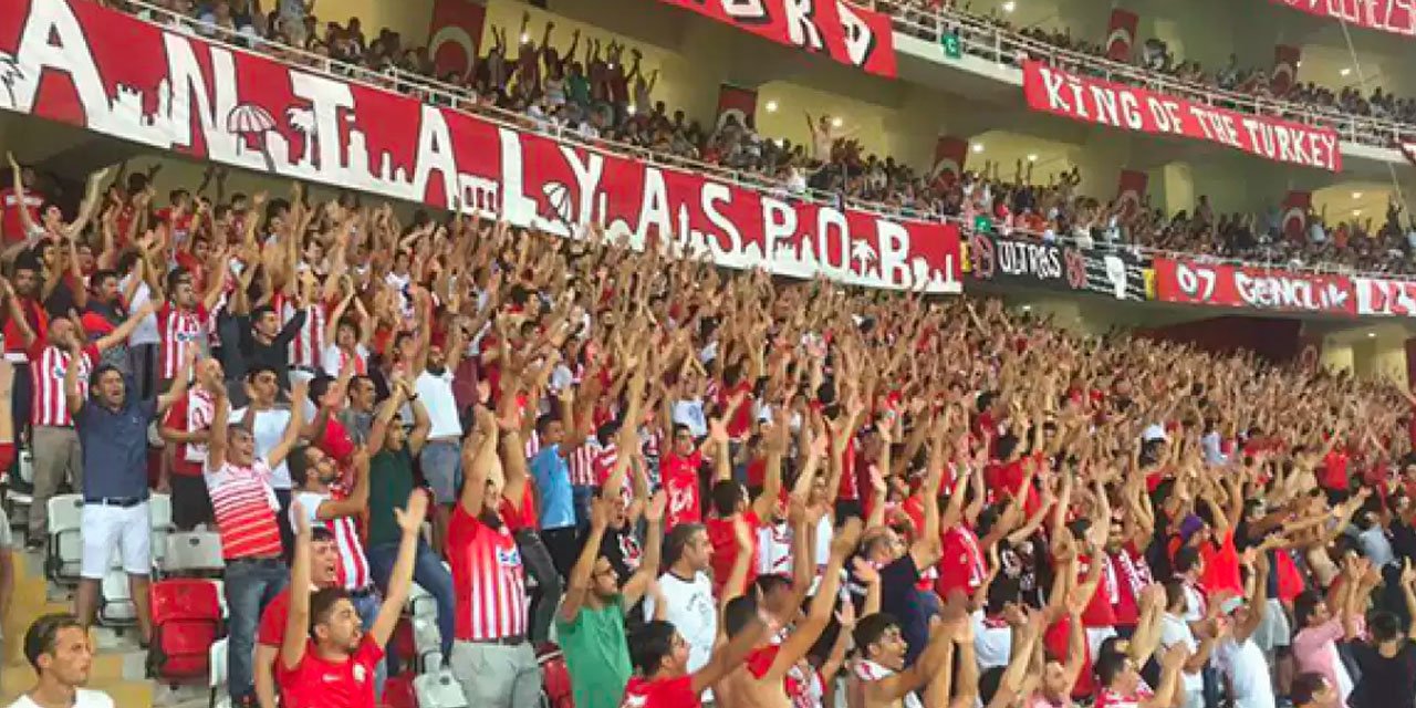 Antalyaspor 77 lira yaptı. 13 bin kişi akın etti