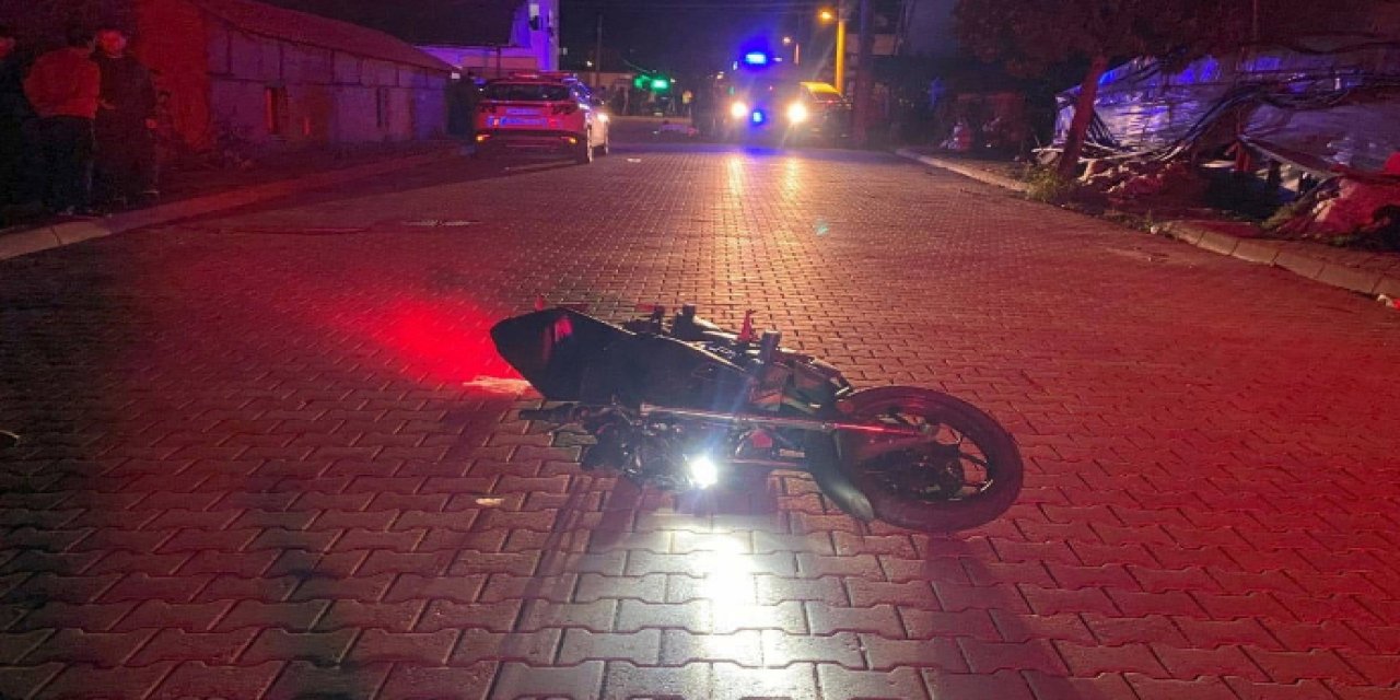 Refüje çarpan 16 yaşındaki motosikletli hayatını kaybetti
