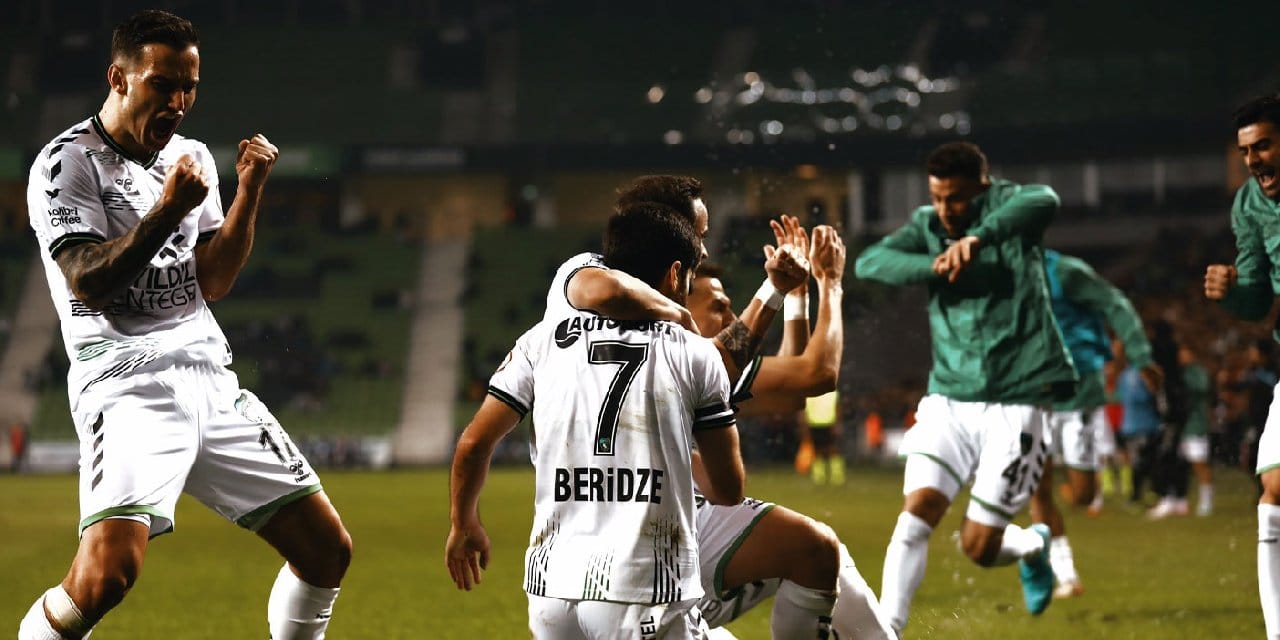 Kocaelispor'a 4 kırmızı 30 sarı kart çıktı
