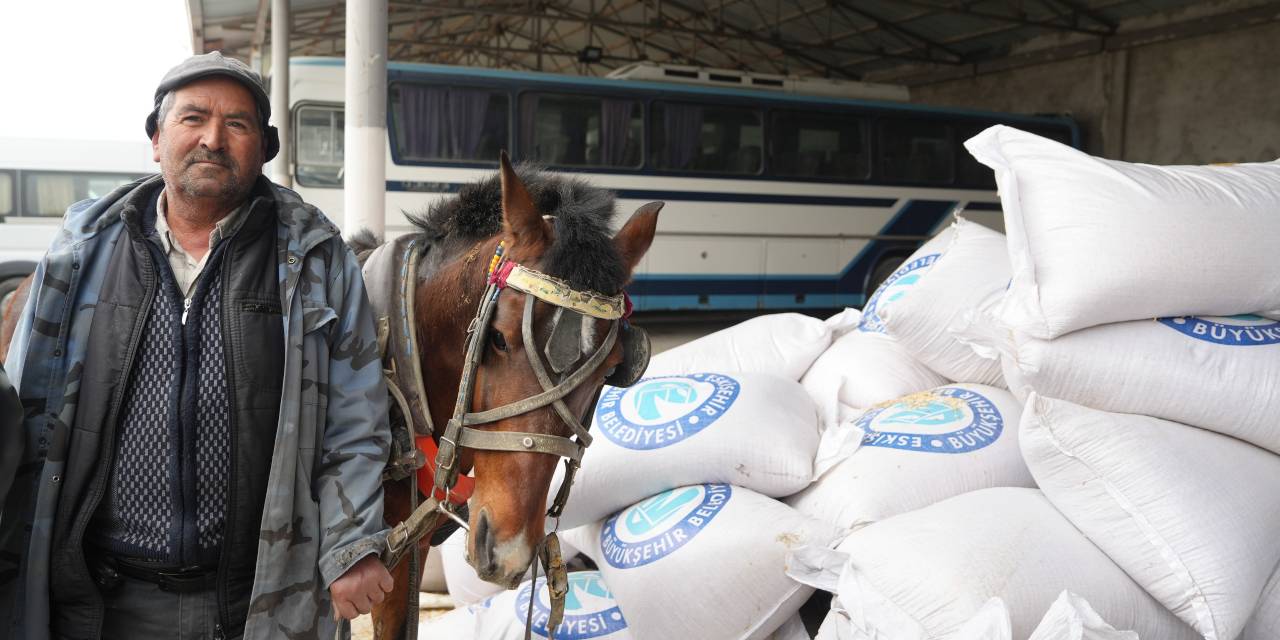 Eskişehir Büyükşehir Belediyesi'nden üreticilere yem desteği