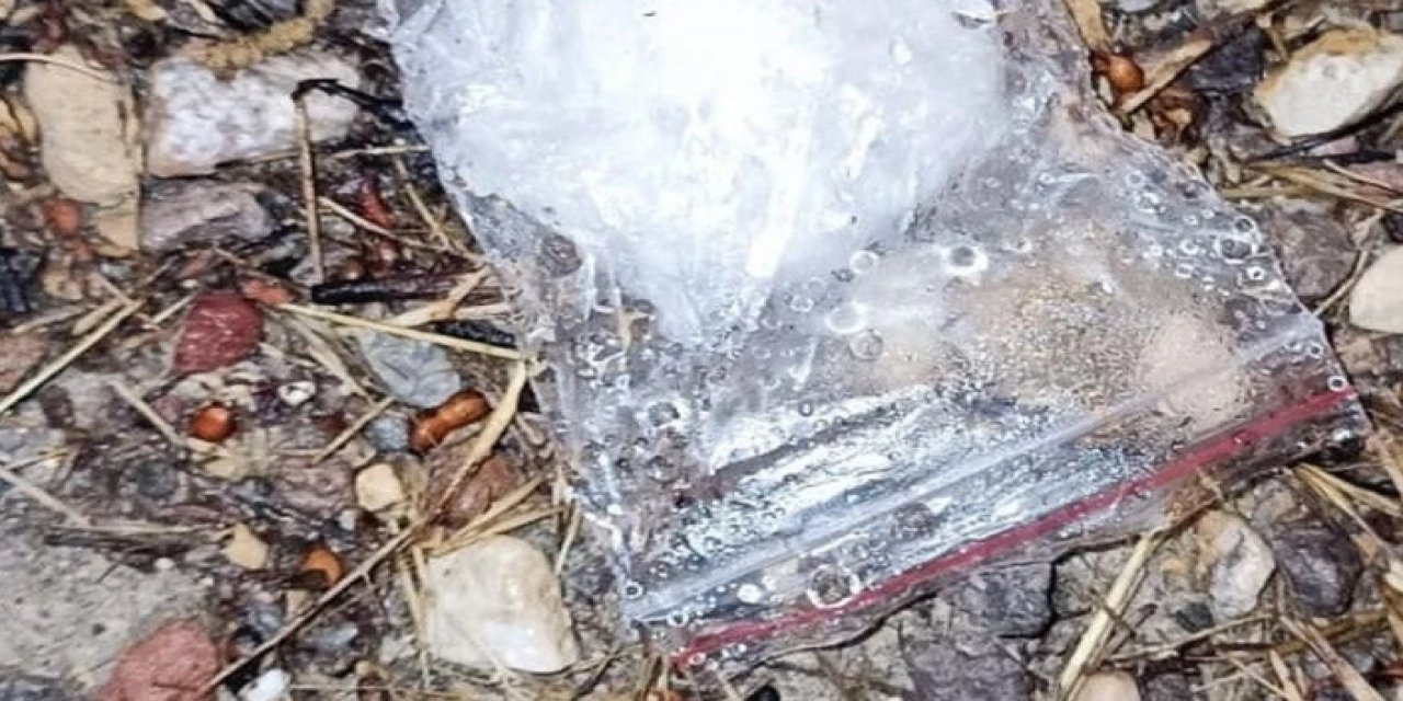 Jandarmadan kaçarken araçtan poşet attı. İçinden uyuşturucu çıktı