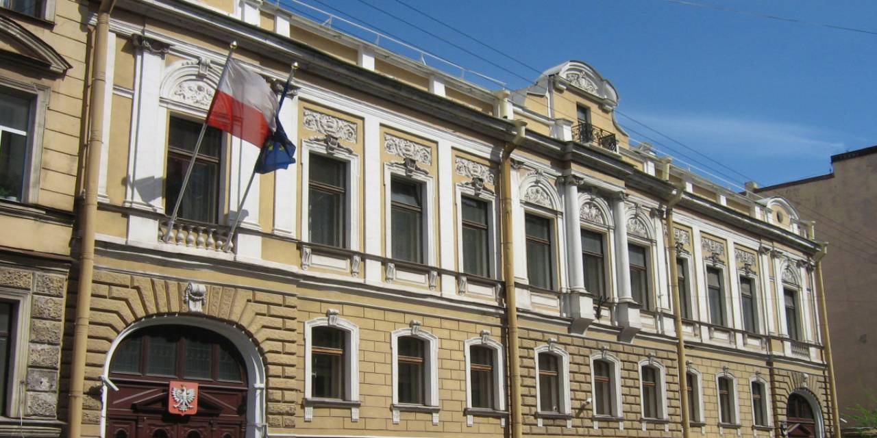 Rusya Polonya'nın Başkonsolosluğunu kapatıyor