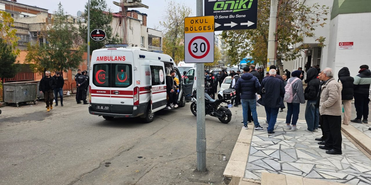 Eşlerin arasına giren aileler kavgayı büyüttü; 3 kişi yaralandı