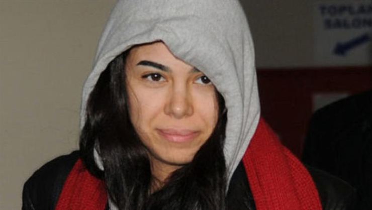 Psikolojisi bozuldu, kendini eve kapattı! 