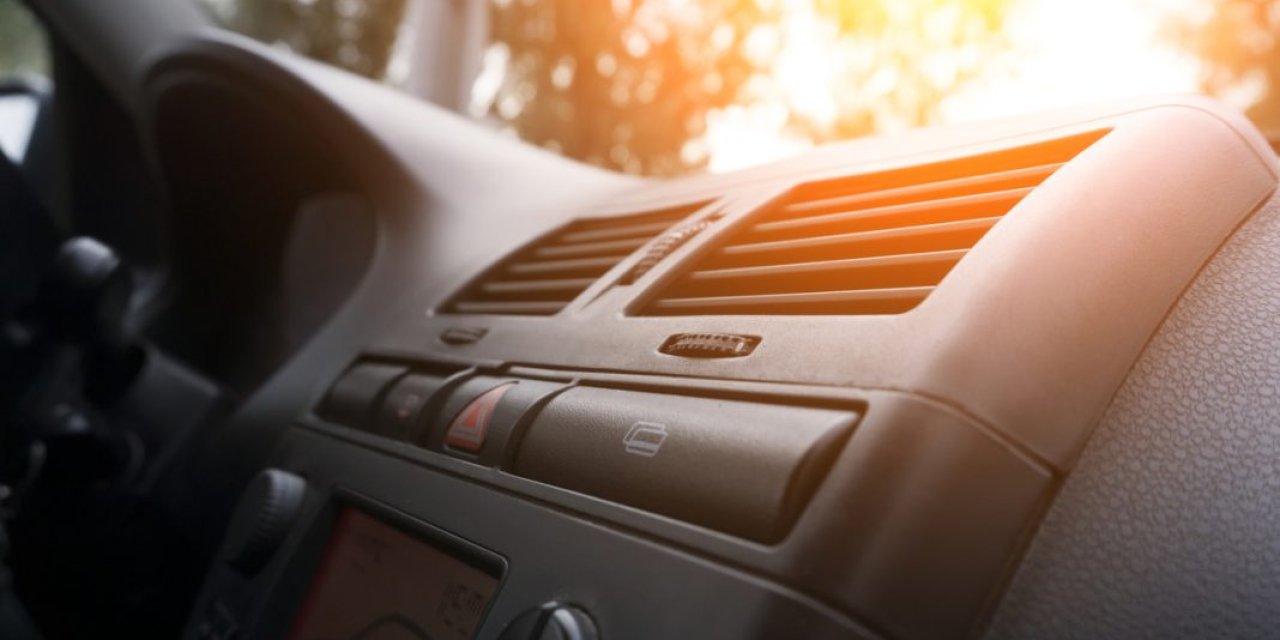 Arabanızı ve kendinizi koruyun. Kışın bu eşyaları arabanızdan çıkartın!